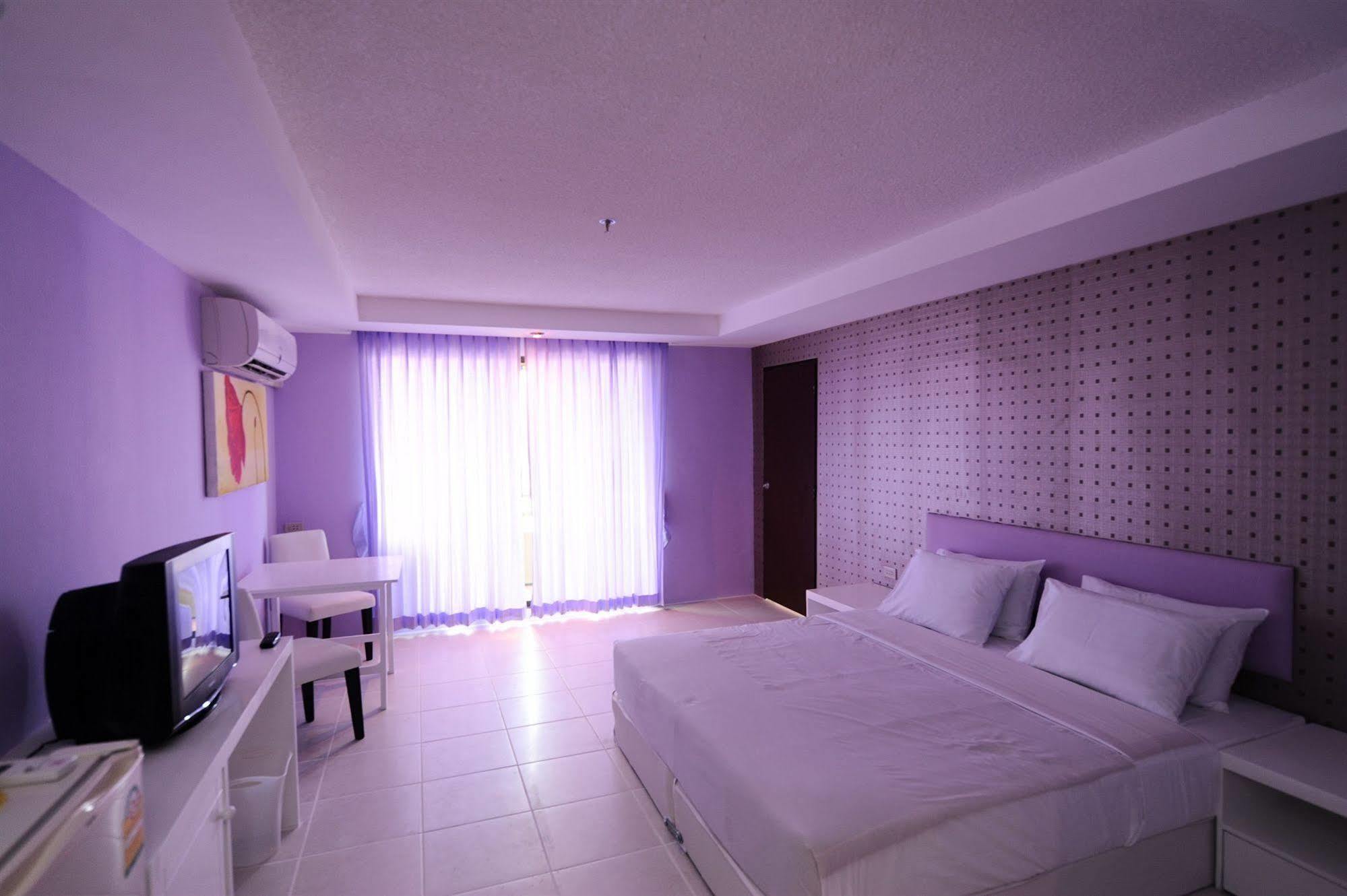 Angket Hip Residence Pattaya Exterior photo