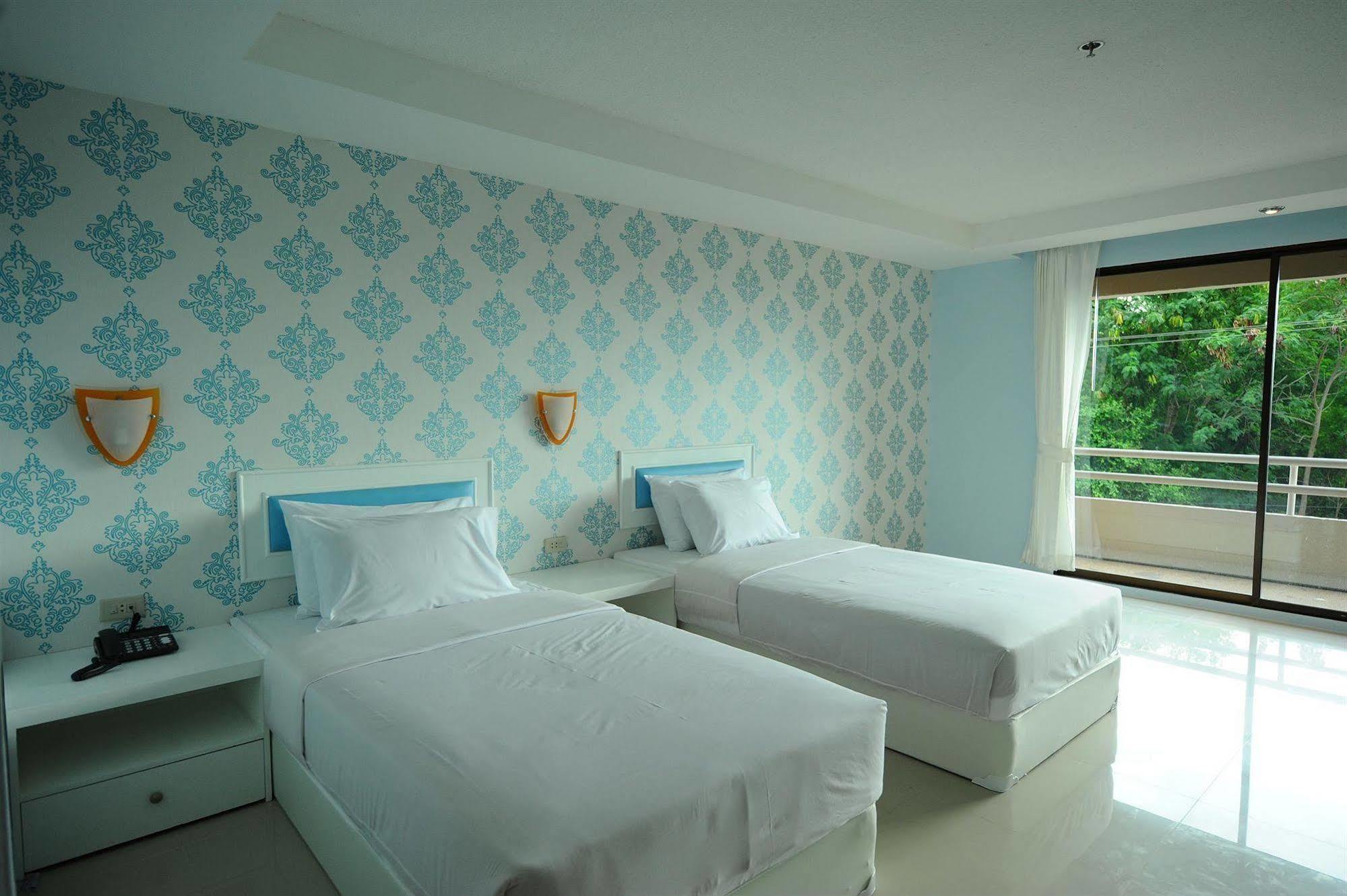 Angket Hip Residence Pattaya Exterior photo