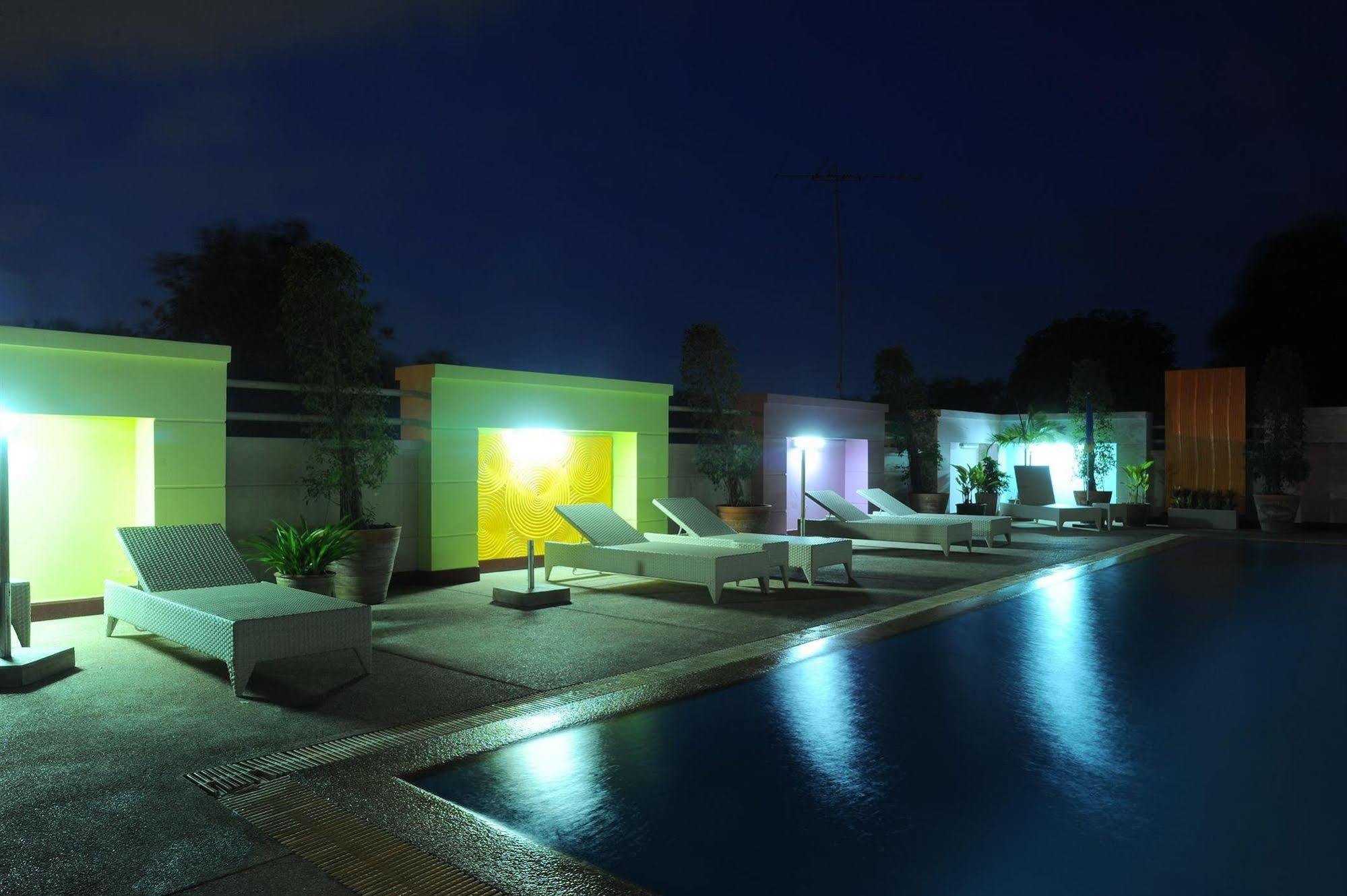 Angket Hip Residence Pattaya Exterior photo